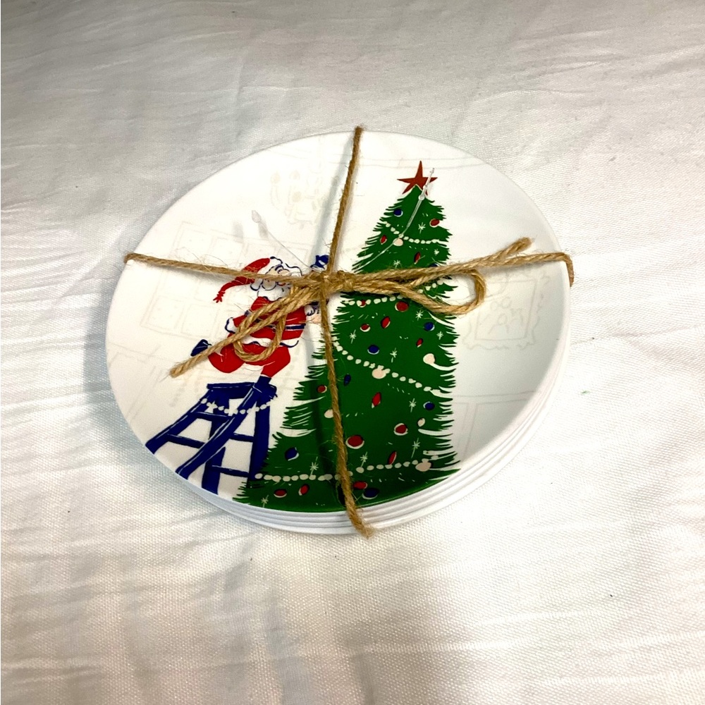 Set of 4 Christmas plates NWOT
